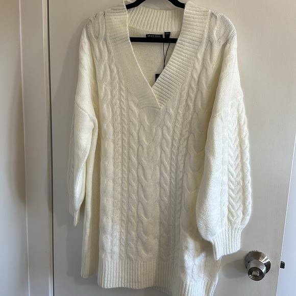 ✨ NWT Boohoo Cable Knit Dress ✨ - Picture 3 of 3